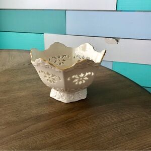 Lenox China Bowl Westbury Ivory Pierced Cutouts  24K Gold Rim Footed.